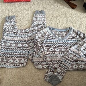 Cuddl Duds Geometric Fleece Top and matching joggers